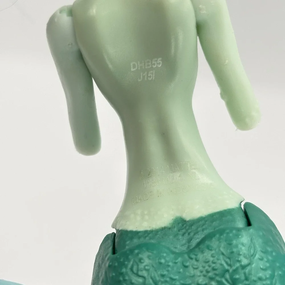 Monster High Frankie Stein Doll Great‎ Scarrier Reef Tail Green Mermaid *FLAWS*